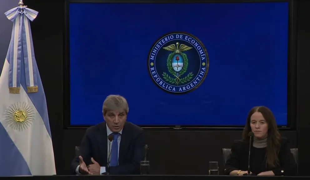 Luis Caputo presenta los cambios al régimen de Inocencia Fiscal.