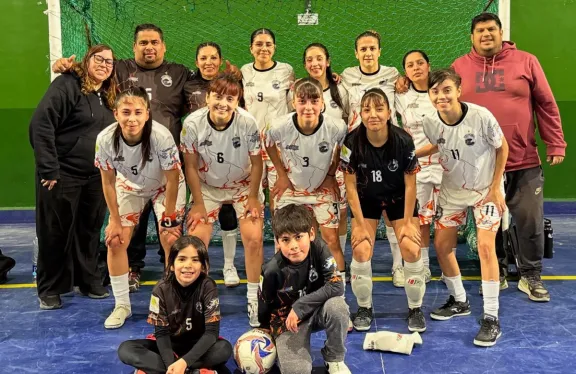 Cepatacal va por el título