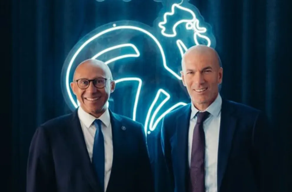 La Federación Francesa de Fútbol (FFF) oficializó a Zinedine Zidane como el nuevo director técnico de la selección.