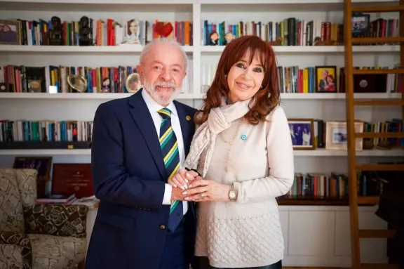 Cristina Kirchner sumó al exabogado de Lula y llevó su condena por Vialidad ante la ONU