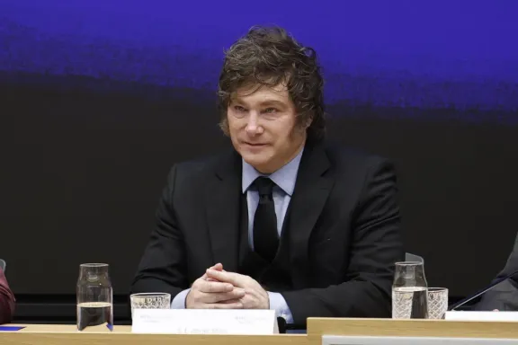 Milei sobre las familias endeudadas: “Nadie les puso una pistola en la cabeza, es su responsabilidad”
