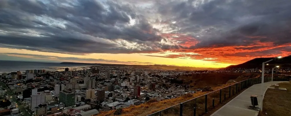 Hermosa toma de la ciudad de Comodoro Rivadavia. Gentileza de Pablo Guillermo Olivi.