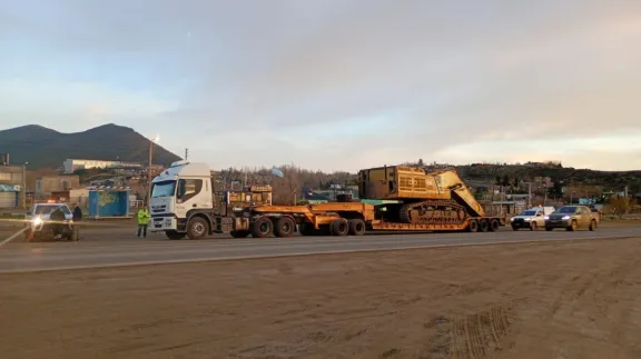Operativo especial en Ruta 3 por el traslado de una máquina de 60 toneladas desde Km 12