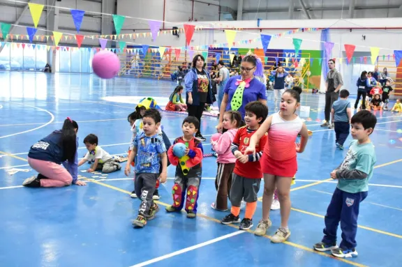Una tarde de circo y alegría en el segundo encuentro de EFI