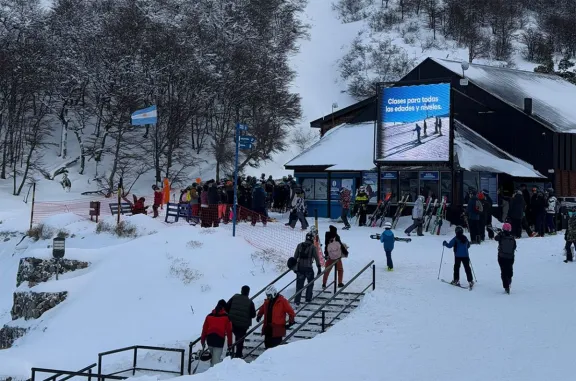 La Hoya se viste de blanco y espera un gran fin de semana en la montaña