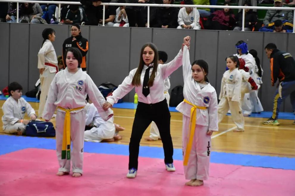 El Grupo Tae Kwon Do Patagonia intensifica su preparación rumbo a la Copa del Mundo que se llevará a cabo en España del 28 de septiembre al 4 de octubre.