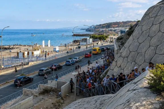 España confirma el retorno a Marruecos de los migrantes irregulares en Ceuta