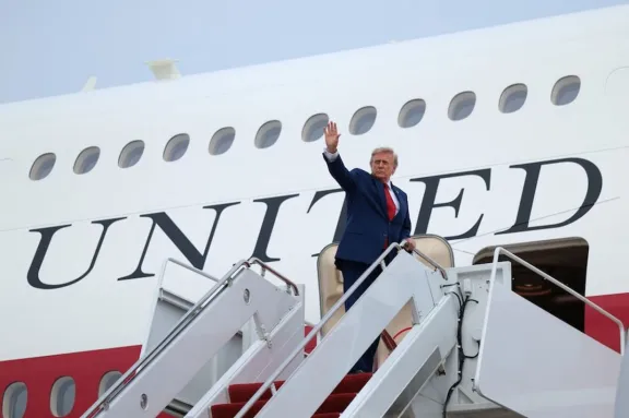 Trump confirmó cambio secreto de avión en Turquía por una amenaza iraní