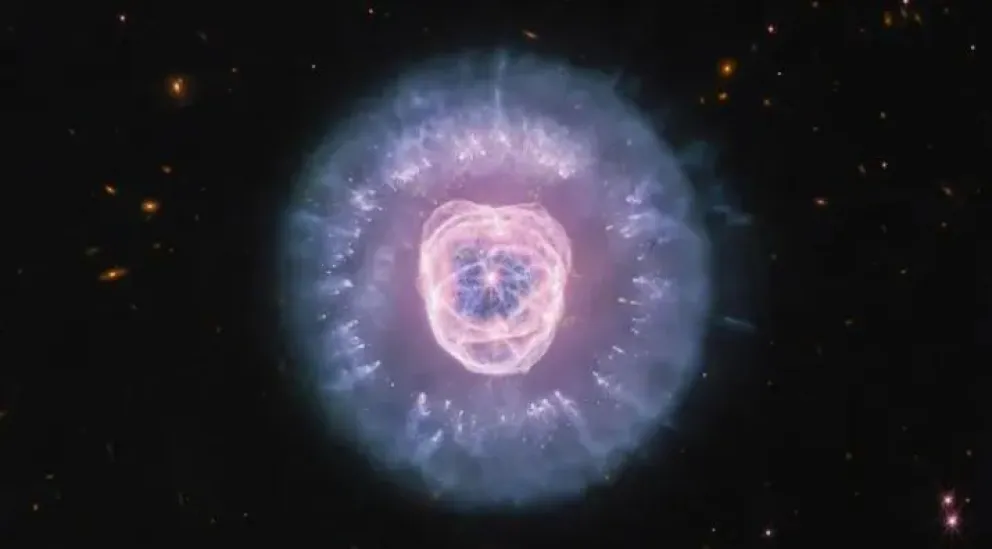 Nebulosa del León: La fotografía revela detalles inéditos sobre la etapa final de una estrella.
