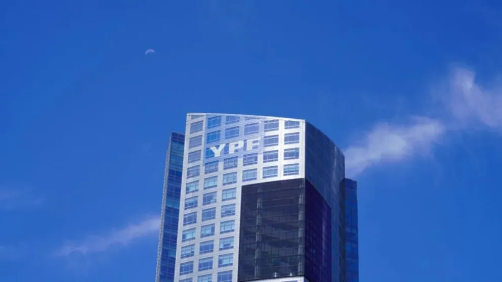YPF anunció el RIGI más grande por más de US$ 50.000 millones.