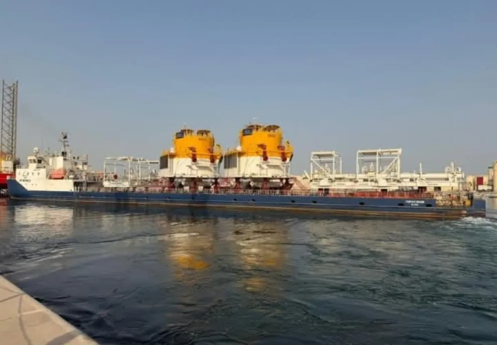  Las dos monoboyas del proyecto VMOS ya cruzaron el Estrecho de Ormuz y avanzan rumbo a Punta Colorada, Río Negro.