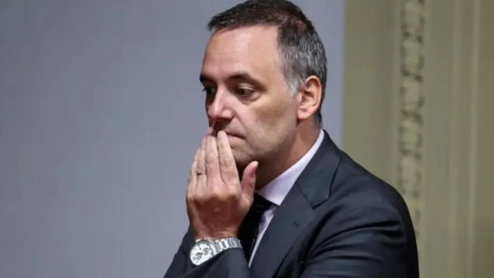 Adorni deberá justificar una diferencia de más de 43 millones de pesos y 402 mil dólares entre sus ingresos declarados y sus gastos.
