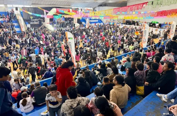 Multitudinario festejo por el Día de las Infancias en el Gimnasio Municipal N.° 1 de Trelew