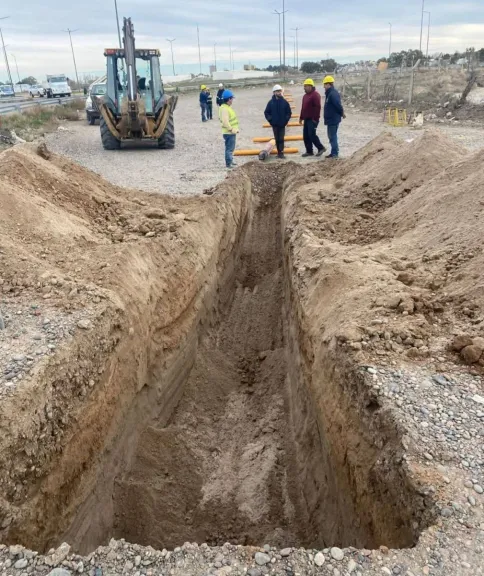 Avanza la obra de red de gas en las áreas 12 y 13 que beneficiará a más de 700 familias de Rawson