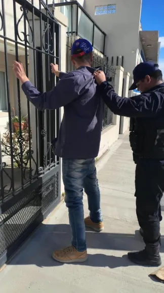 Demoraron a un hombre por provocar desórdenes e incitar a reñir a la Policía