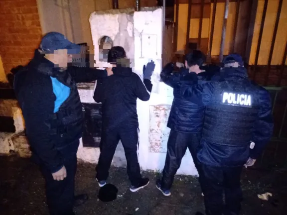 Intentaron robar a una jubilada en el barrio Centro y fueron detenidos