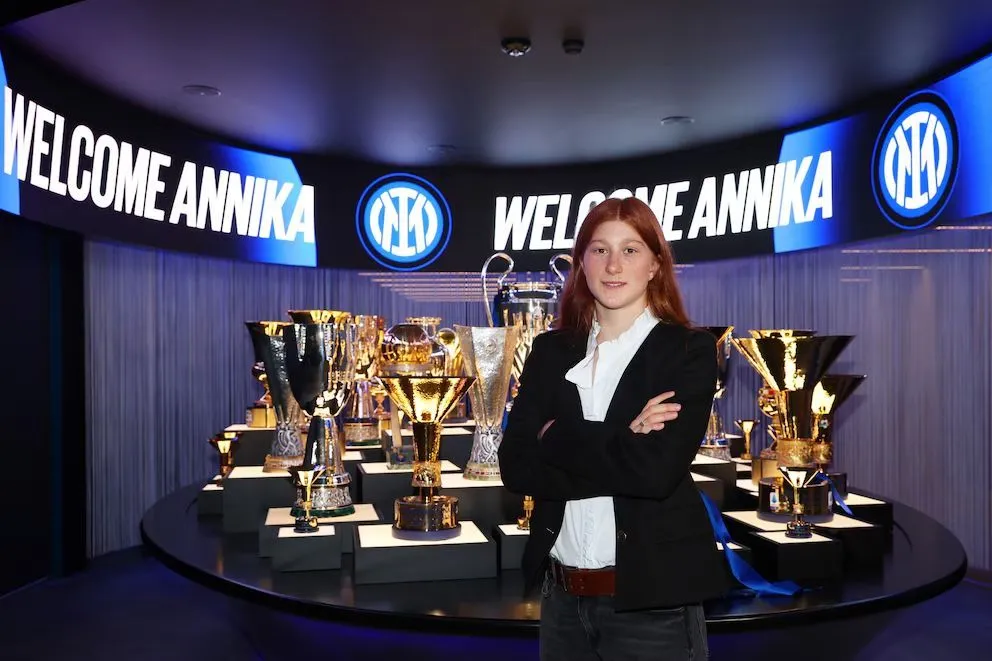 El Inter de Milán anunció en enero de 2026 la incorporación de Annika Paz hasta junio de 2027 y la convirtió en la primera argentina del club en la rama femenina (Inter de Milán).