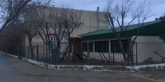 Evacuaron la Escuela N.° 32 por un problema en la red de gas y suspendieron las clases