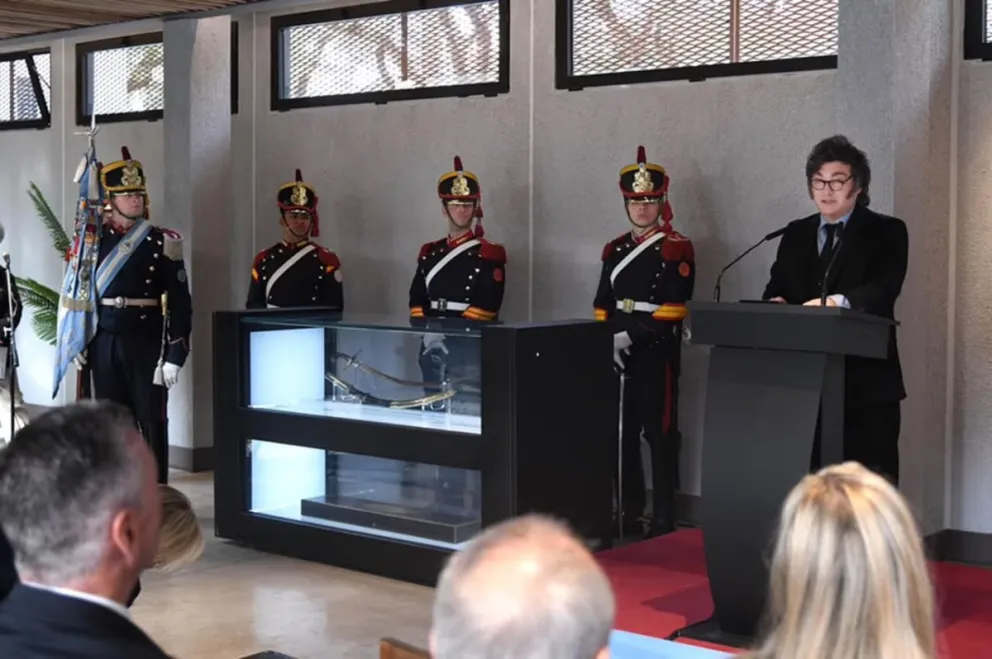 El presidente Javier Milei durante la inauguración del Museo del Regimiento de Granaderos a Caballo “General San Martín”.