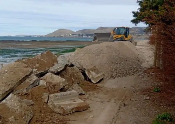 Barrio Usina exige una obra definitiva para frenar el avance del mar