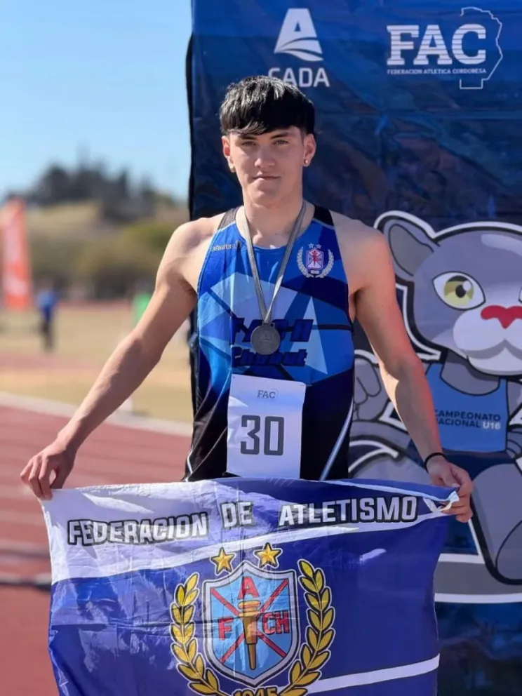 Valentino Bonelli atleta de Crono RT sigue rompiendo récords y nadie sabe cuál será su techo en el atletismo nacional.
