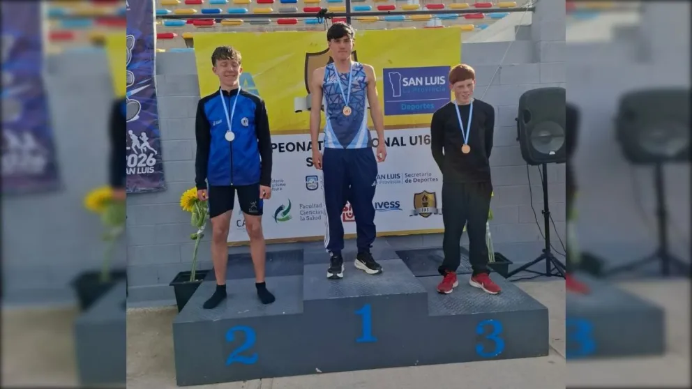 Valentino Bonelli, de Rada Tilly, se consagró campeón nacional en los 600 metros llanos con un tiempo de 1:23.30.