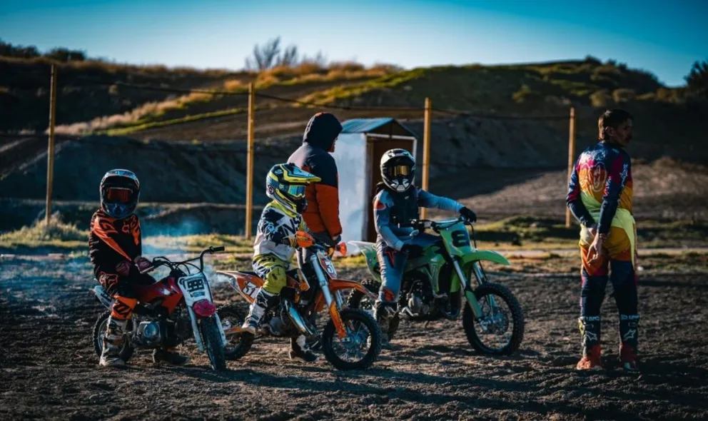 Todas las categorías de motocross están preparando un gran cierre de campeonato en el Circuito Jorge Alí Ambrós de Rada Tilly, se espera la presencia de más de 60 pilotos en el partidor.