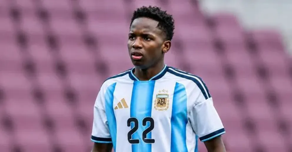 Stephen Kiki Ramos, juvenil de Vélez en la Selección Argentina Sub-17.
