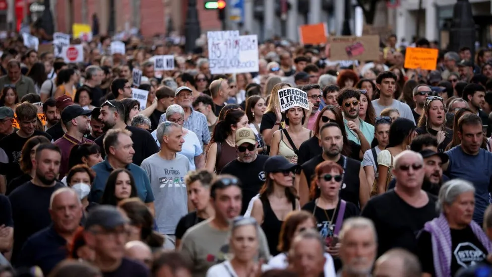 Hubo una manifestación en contra del desalojo de Maricarmen, una mujer de 87 años que alquiló durante siete décadas