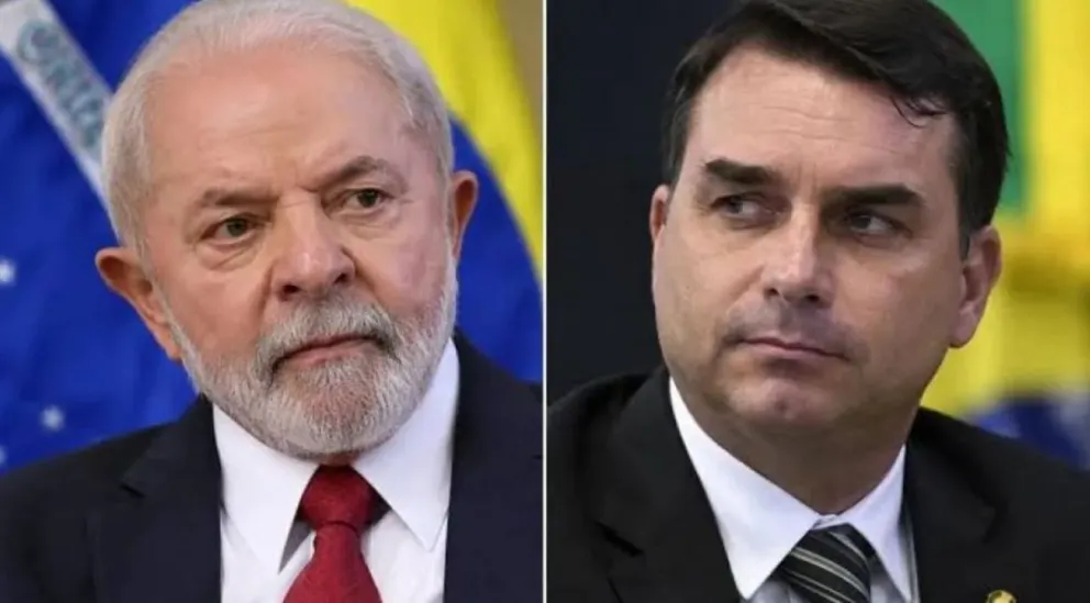 Flávio Bolsonaro se ubica al frente del escrutinio frente al actual presidente brasileño, Luiz Inácio Lula da Silva, según los primeros resultados oficiales.