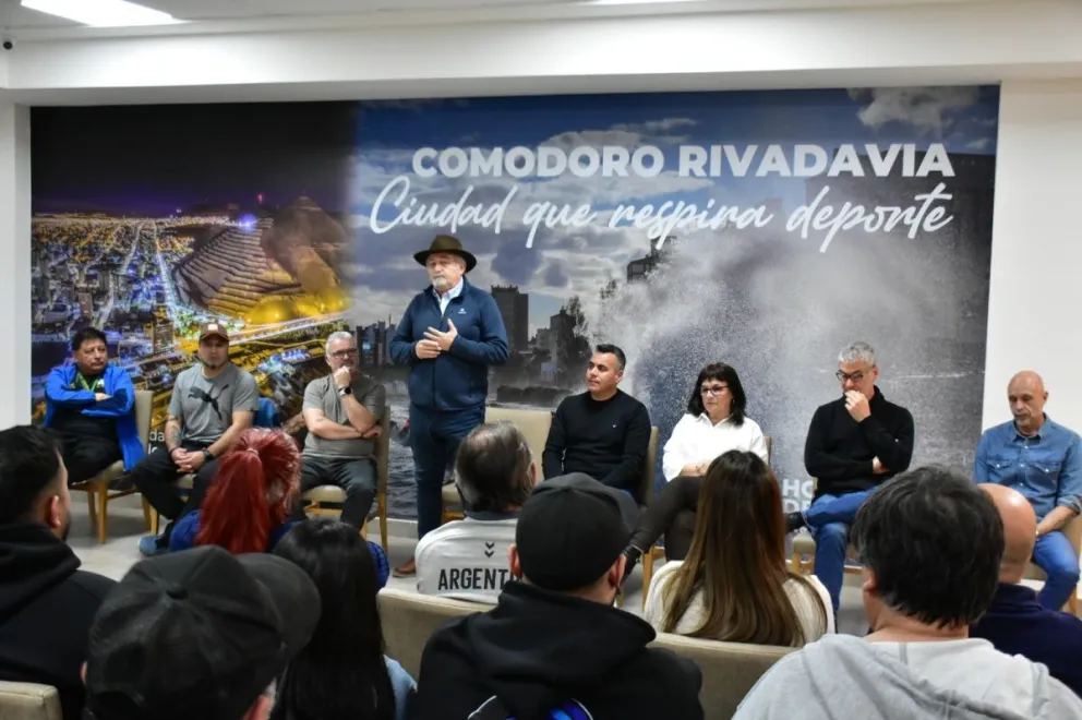 El estado municipal por solicitud de la dirigencia deportiva de Comodoro Rivadavia invertirá en obras del Albergue y el Hotel Deportivo.