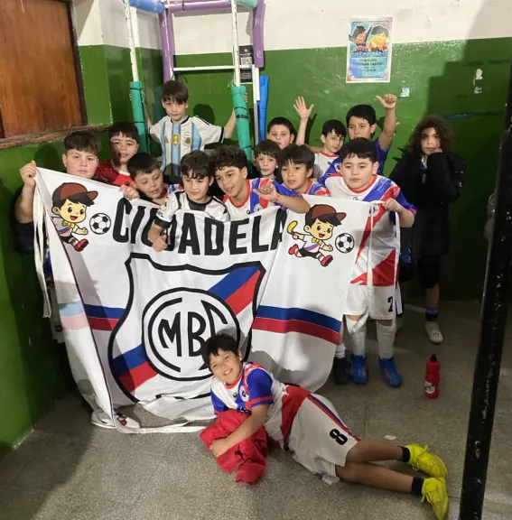 La Escuela de Fútbol de Ciudadela organiza una venta de sorrentinos para cumplir el sueño de viajar a Trevelin