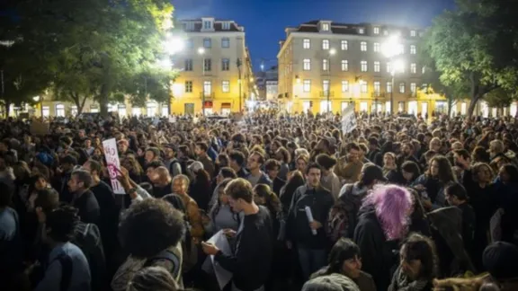 Miles de personas marchan en Portugal por el derecho a la vivienda y contra los desalojos